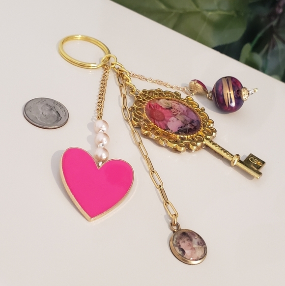 LUXURY MYSTICAL BAG CHARM VICTORIAN COACH BIRKIN ACCESSORY ANTIQUE KEY HEART - Picture 6 of 6